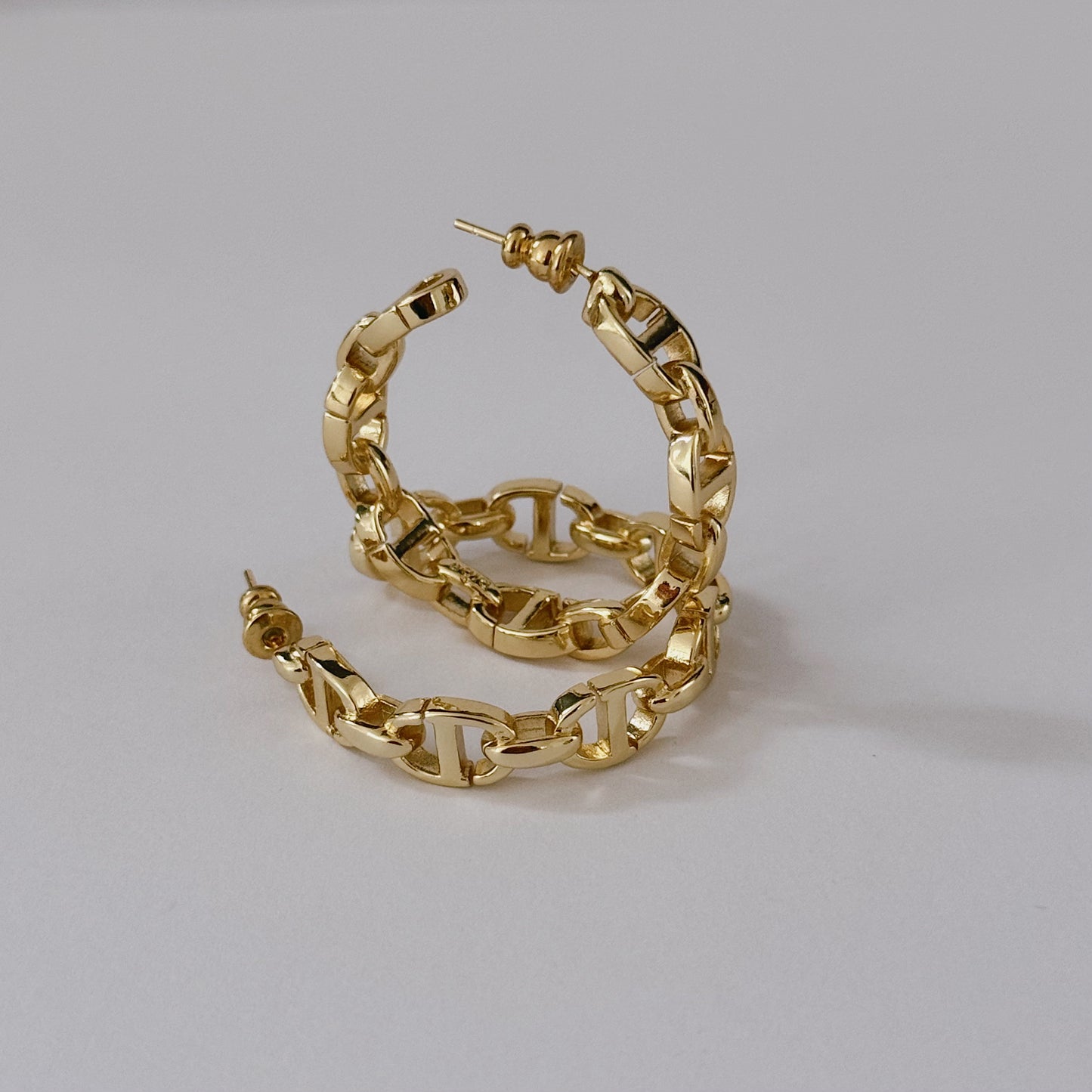 Cd gold hoops