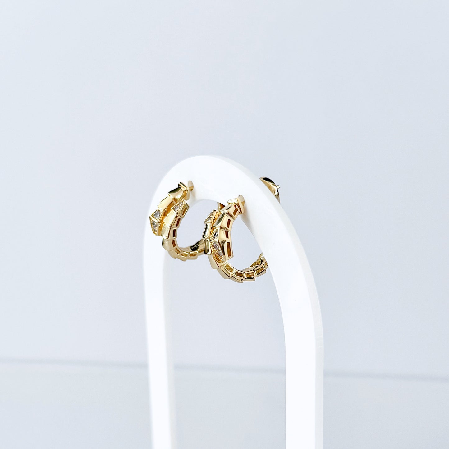 Bvl gold earring