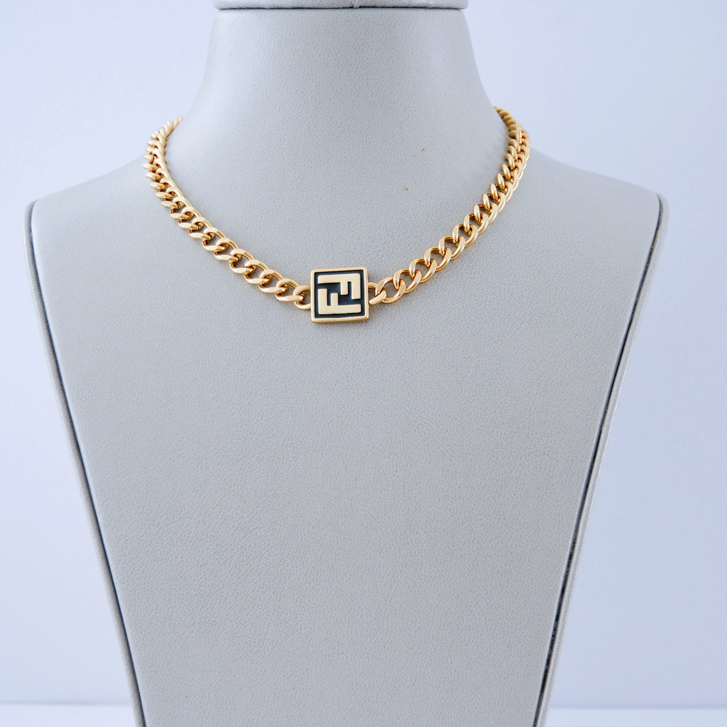 FF vintage choker