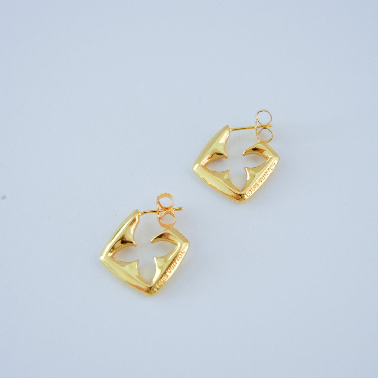 Flower earring