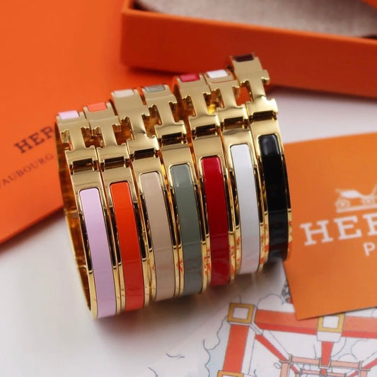 H THIN GOLD BRACELET