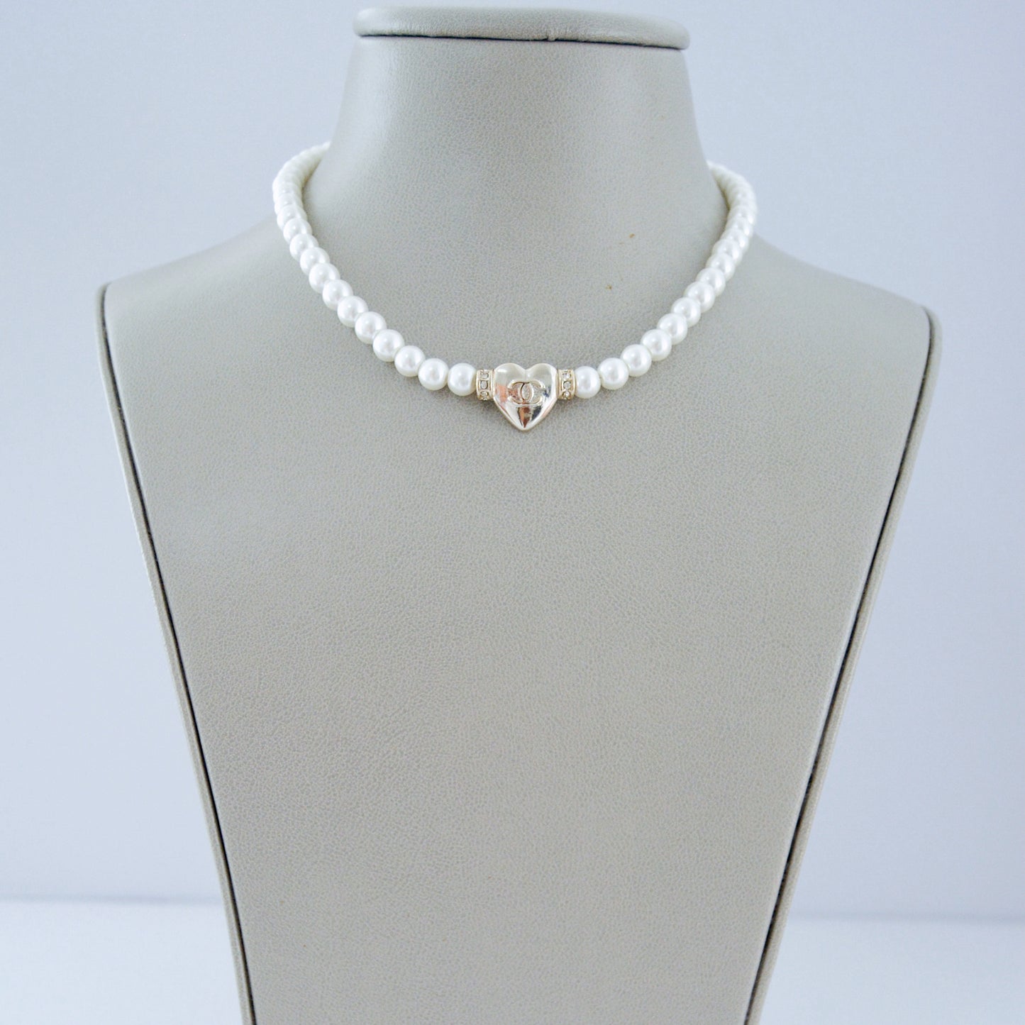 Pearl gold necklace