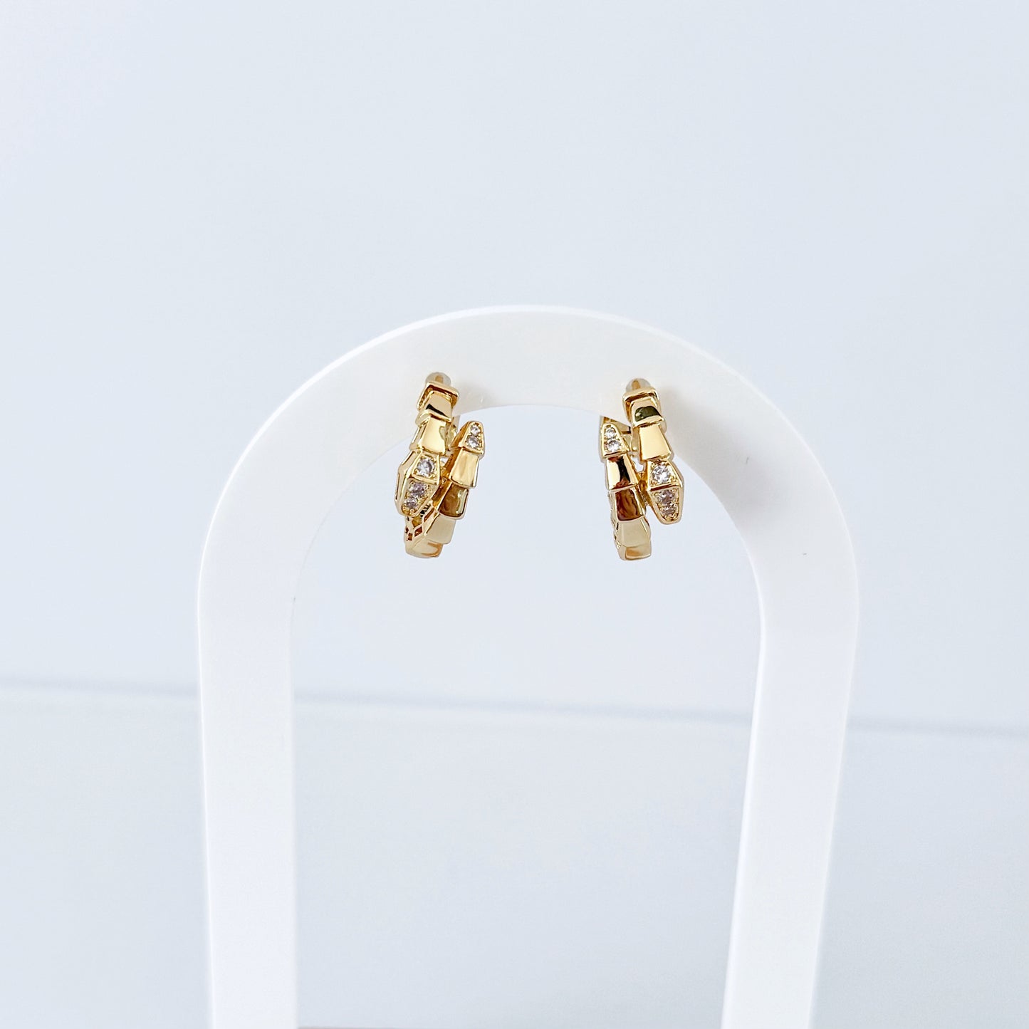 Bvl gold earring