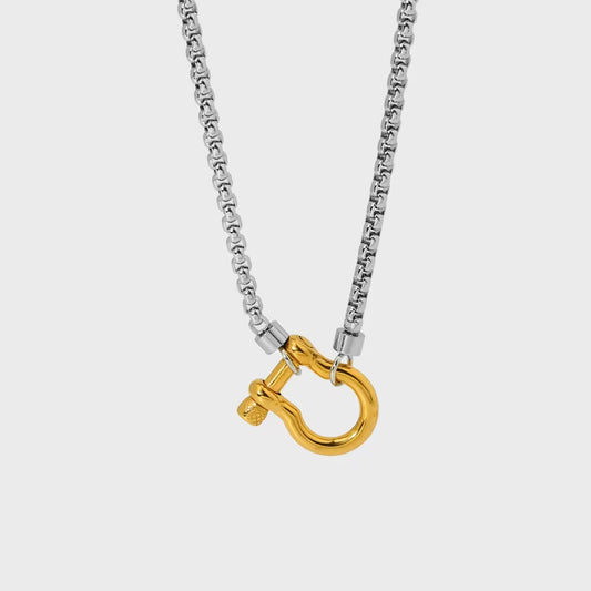 Horseshoe pendant necklace