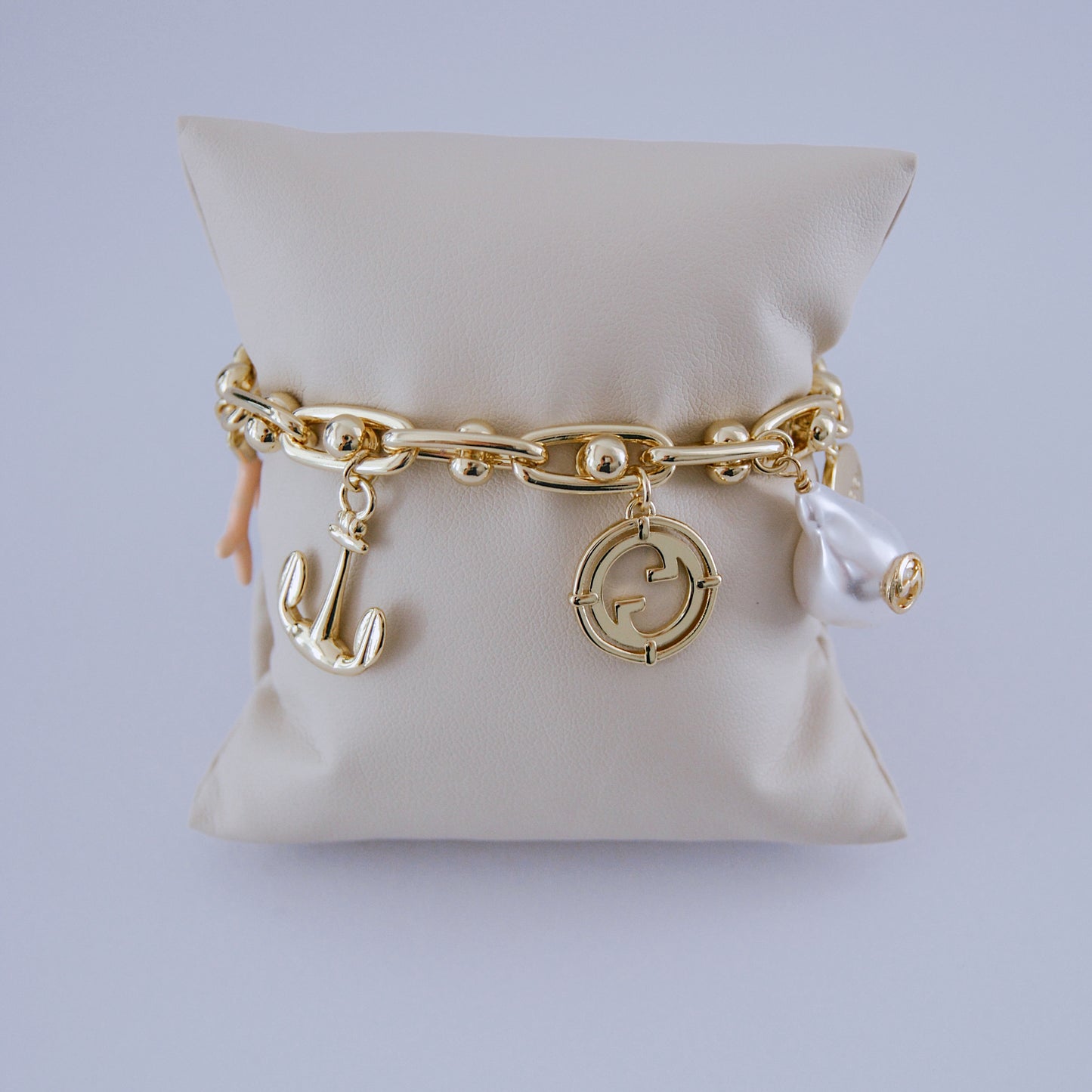 G charms bracelet