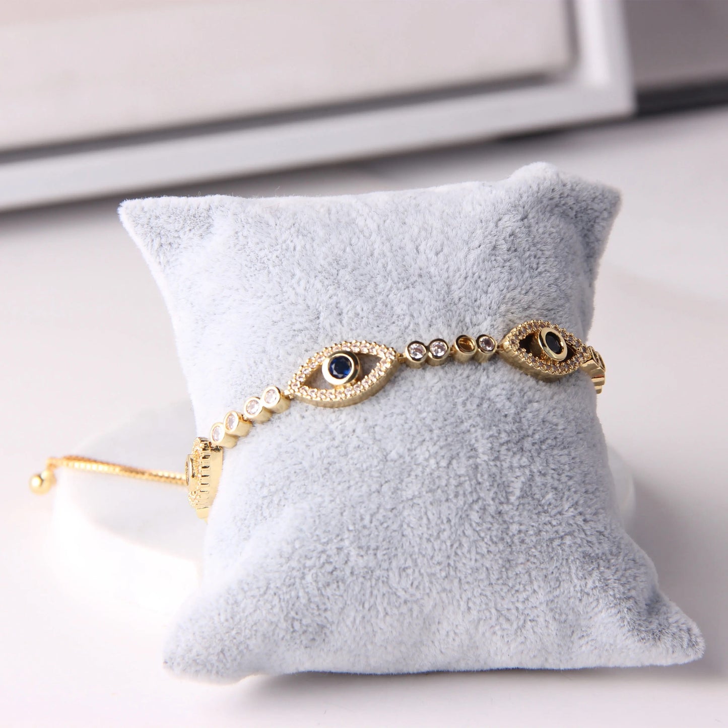 EVIL EYE CRYSTAL BRACELET