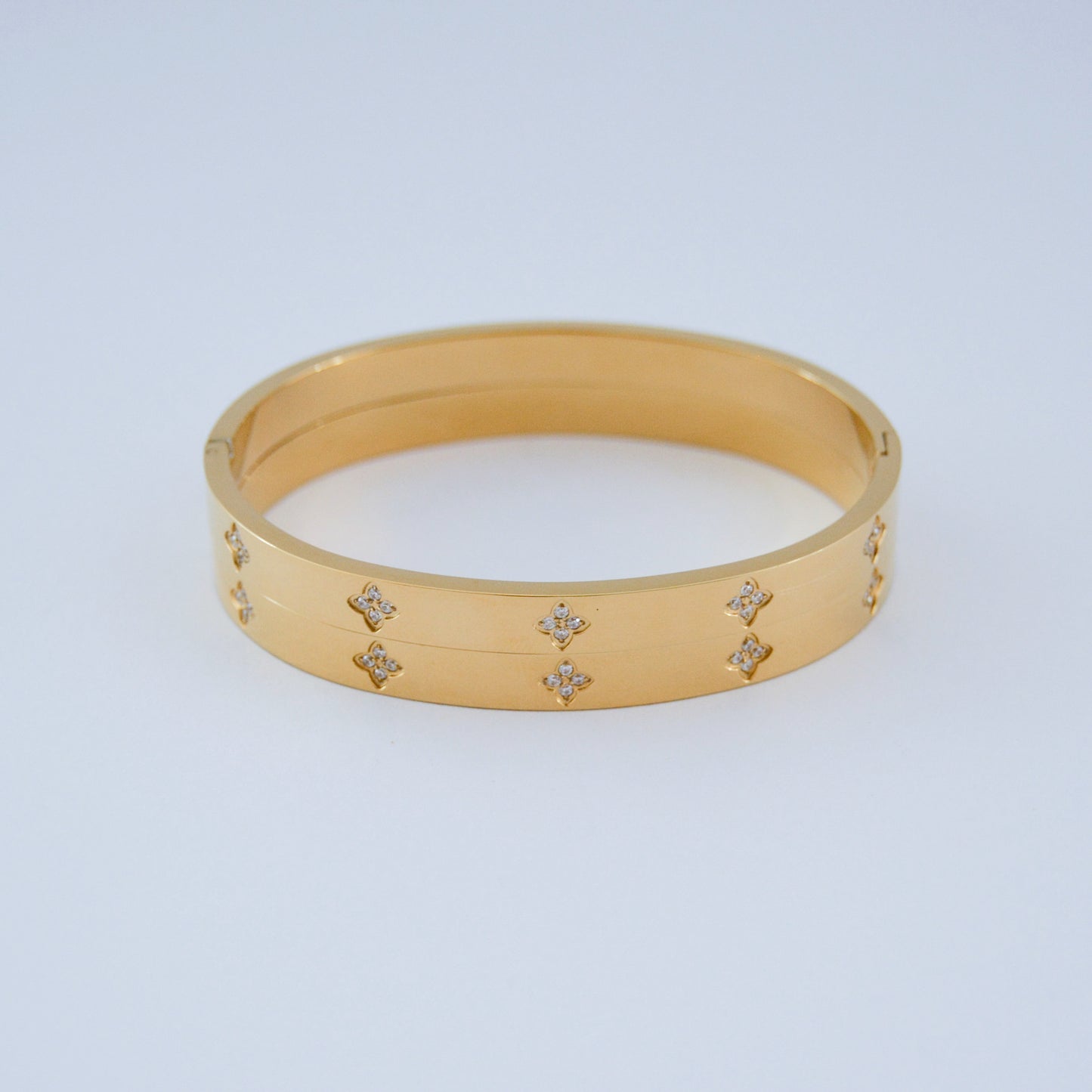Blossom gold bracelet