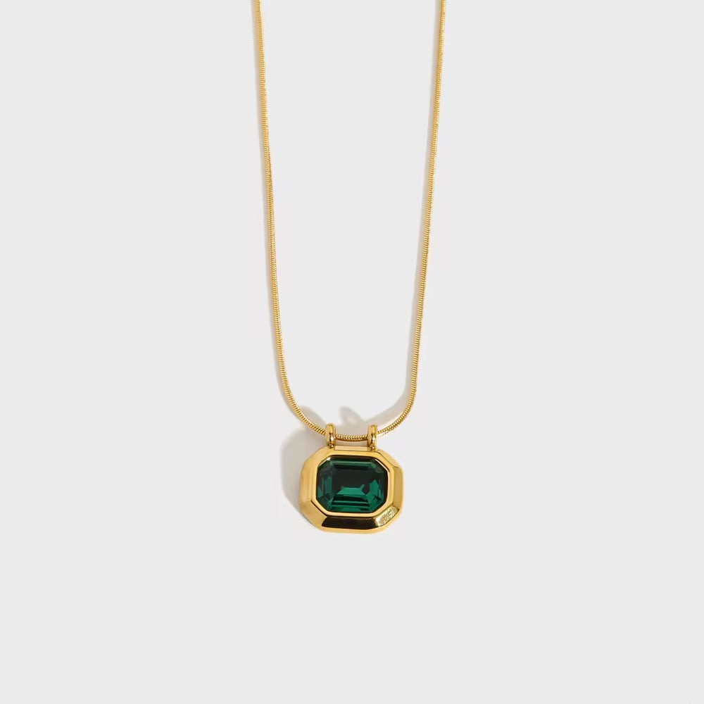 Zircon pendant necklace