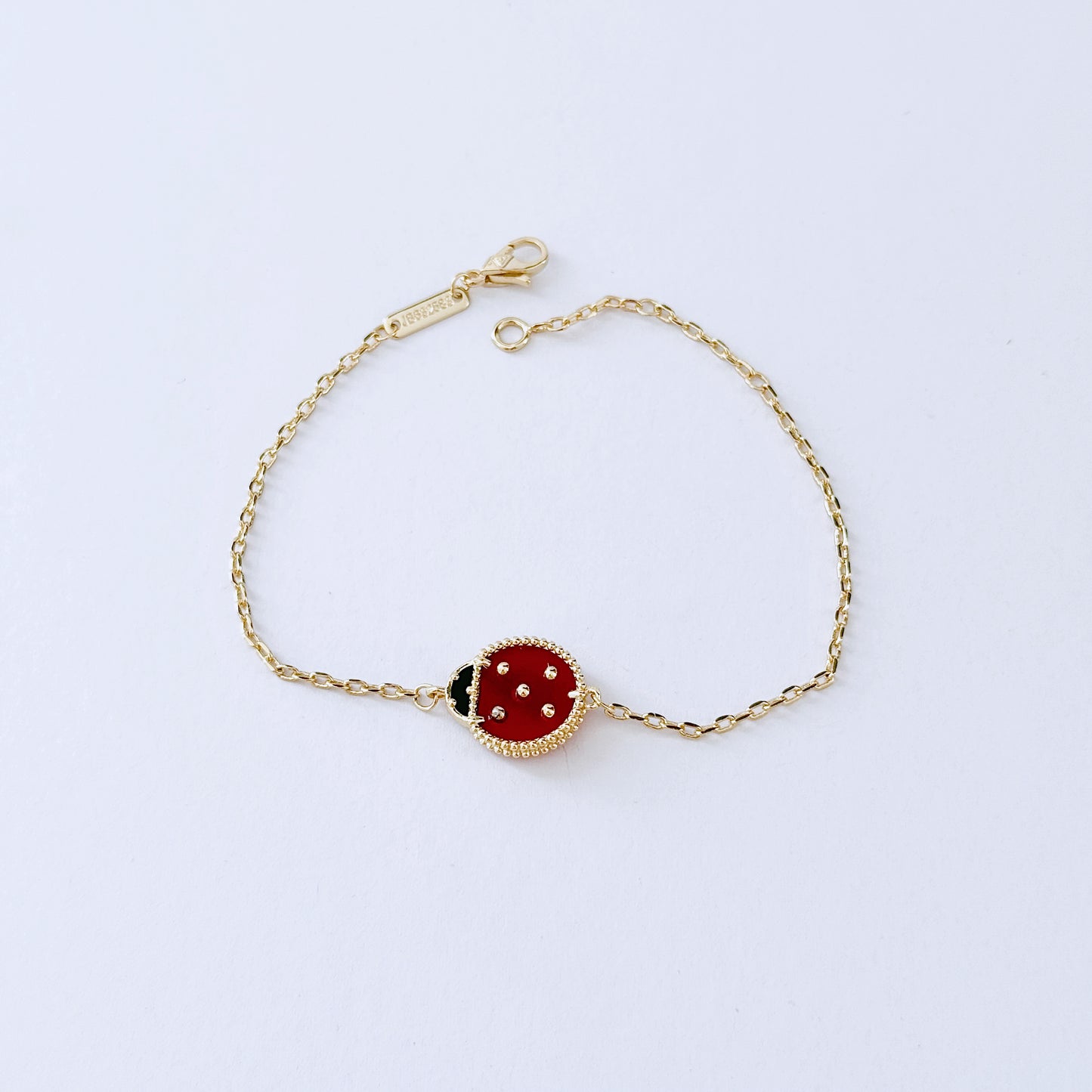 LUCKY RED BRACELET