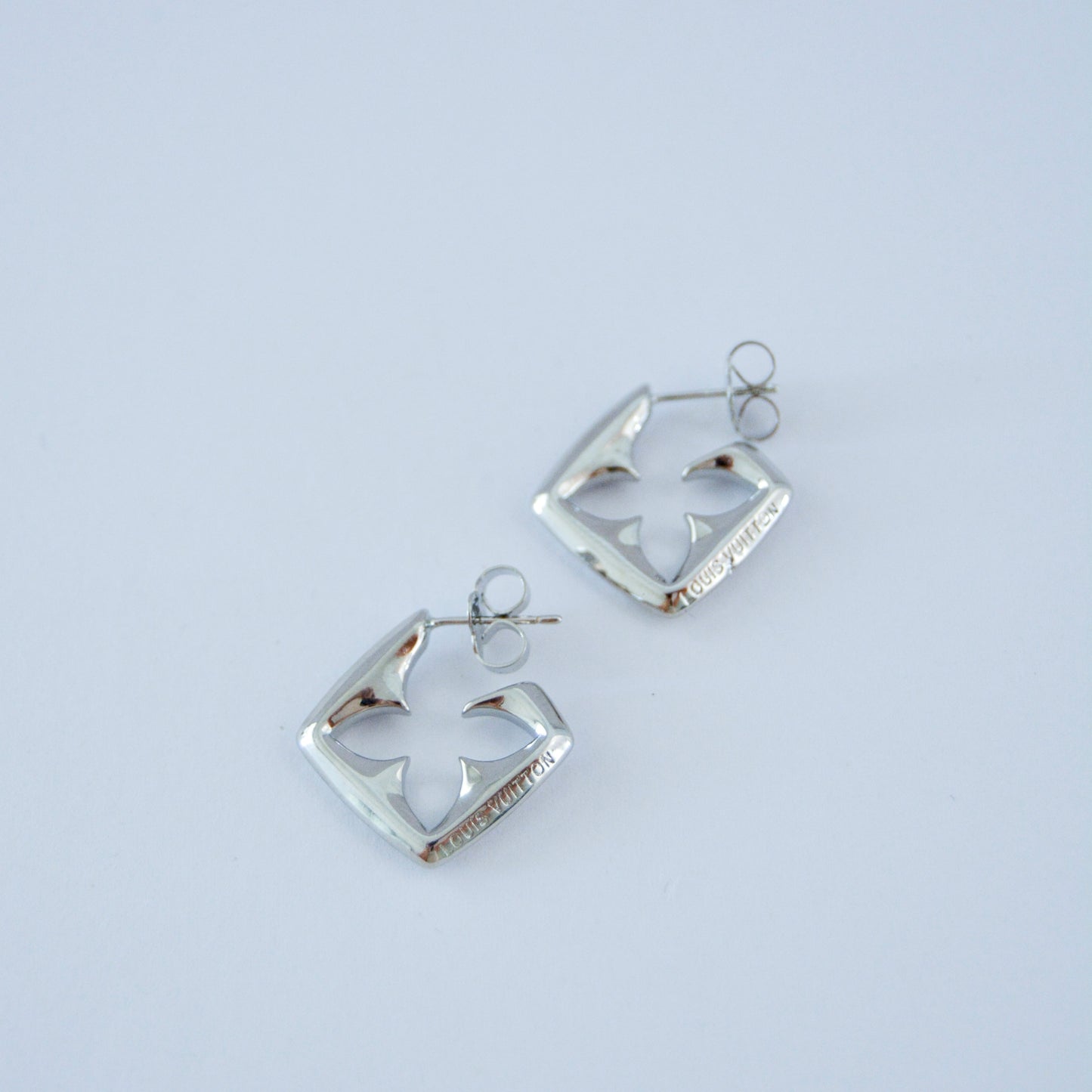 Flower earring