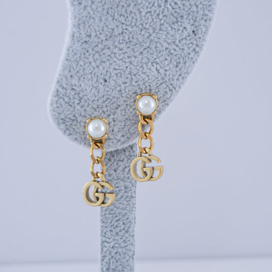 Logo Pearl earring