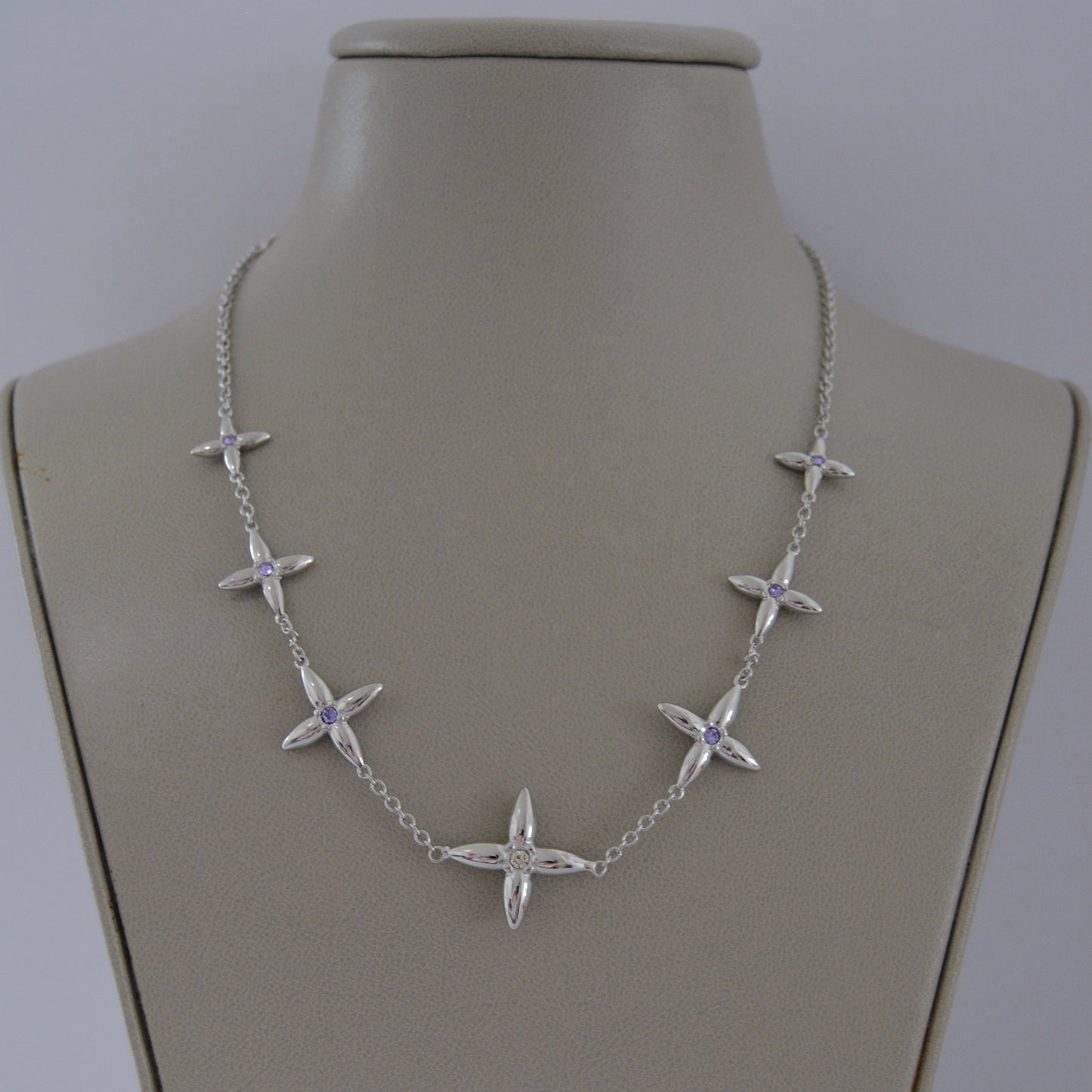 SILVER NECKLACE