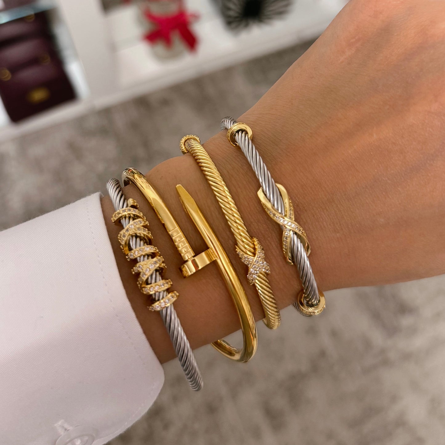 Open cable X bracelet