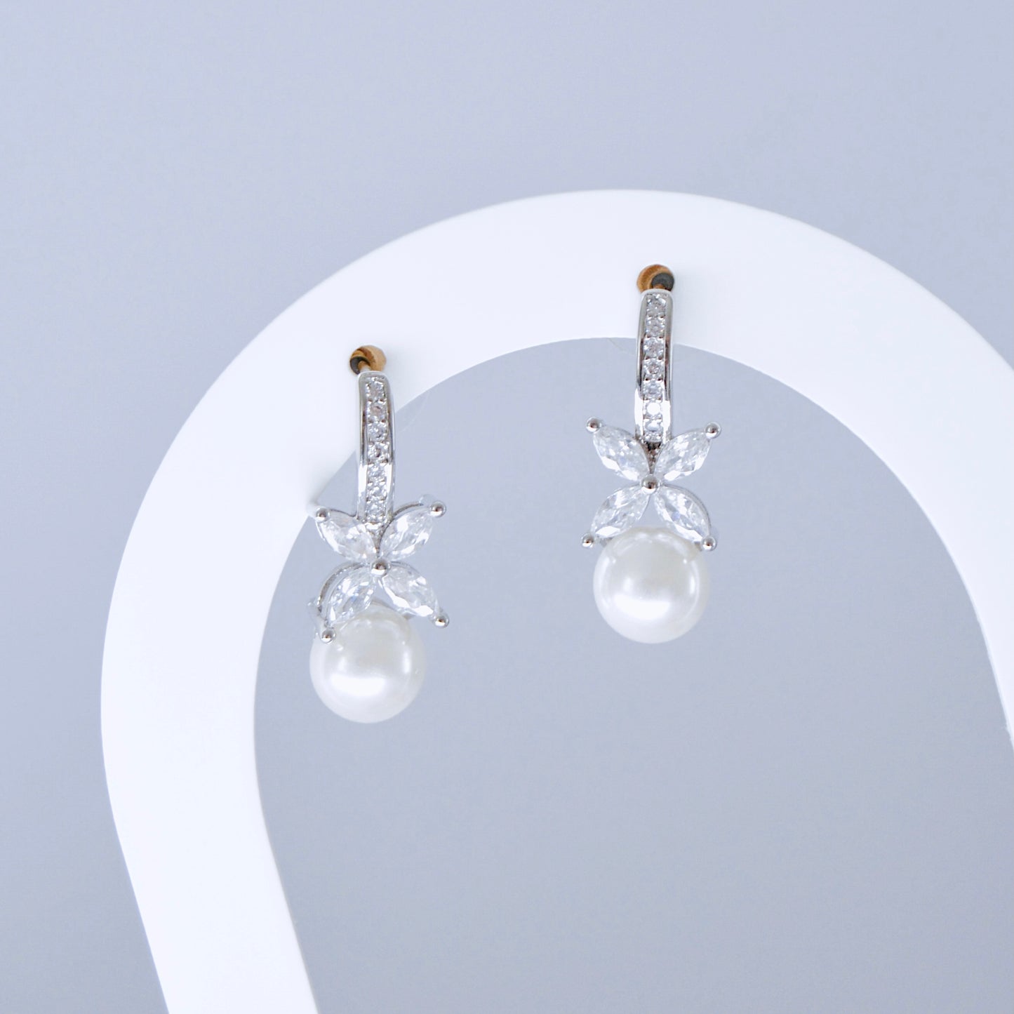 Pearl earring