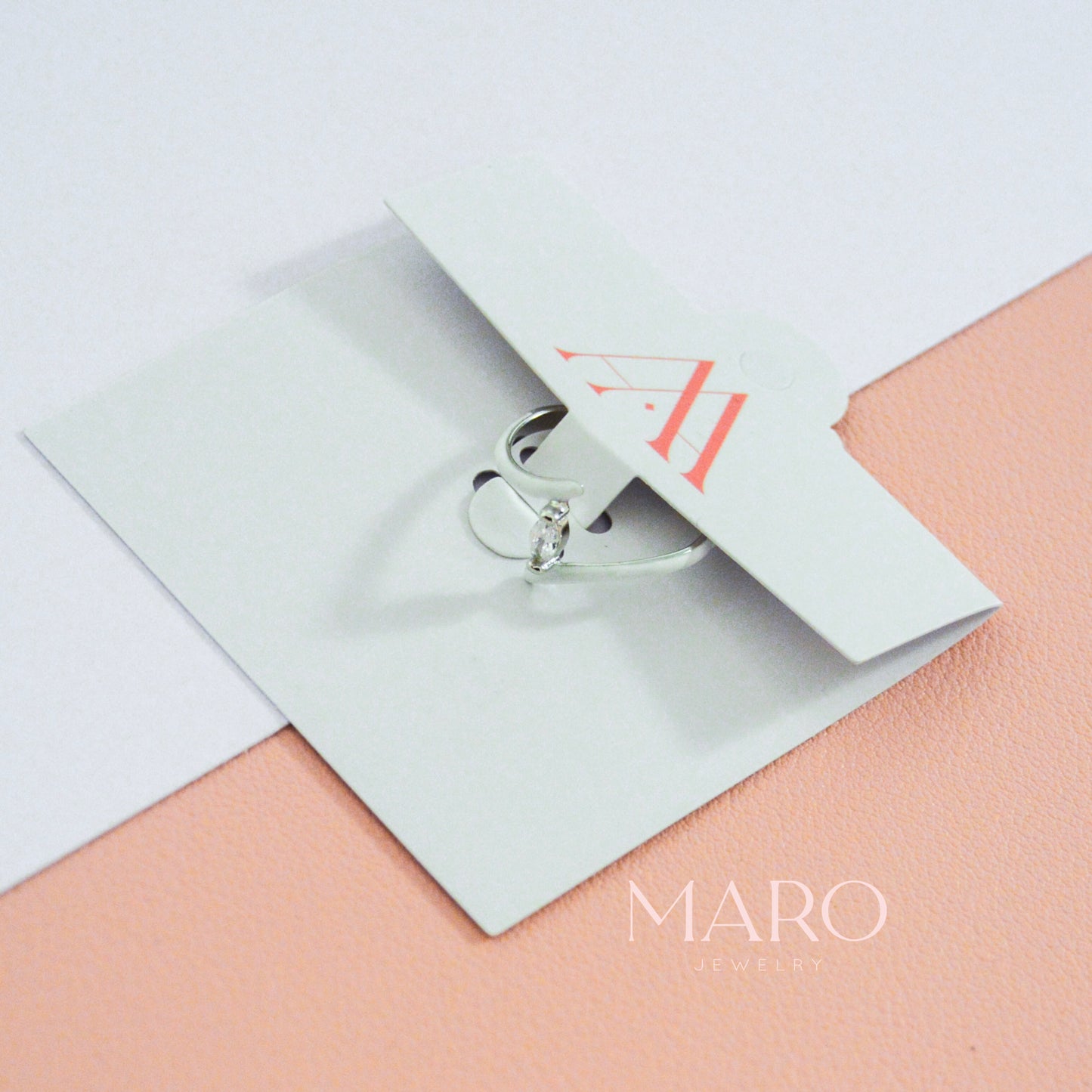 DELICATE WHITE RING