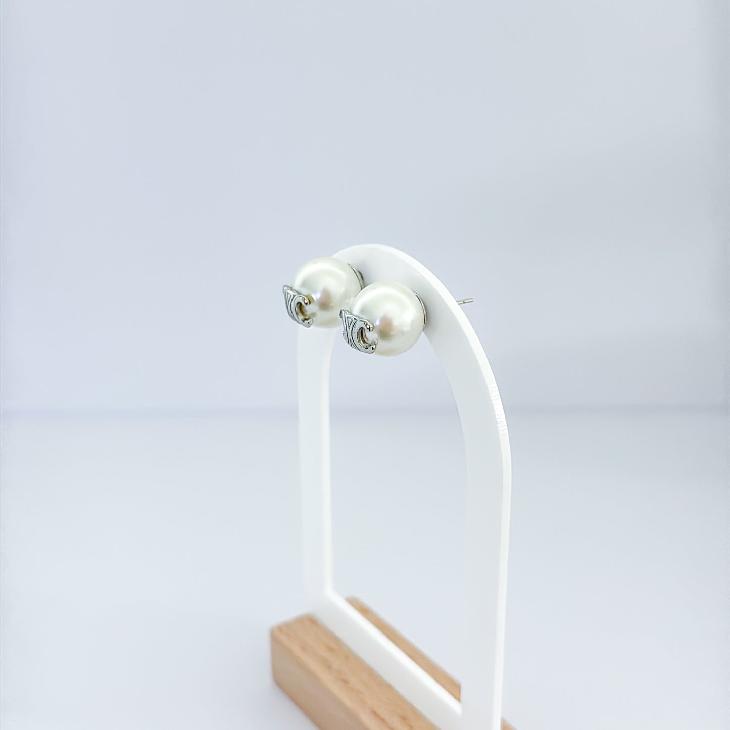 Pearl silver earring