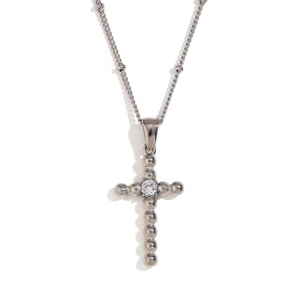 Cross pendant necklace