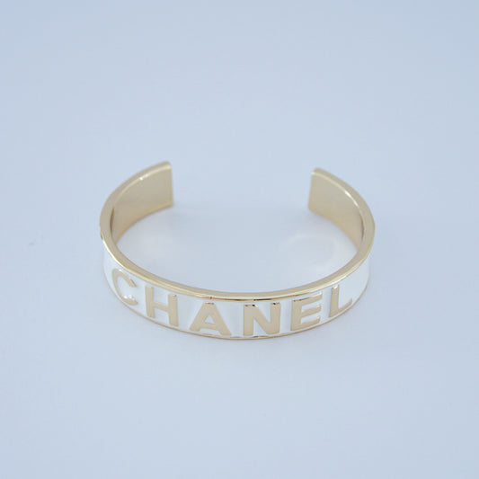 Bangle bracelet