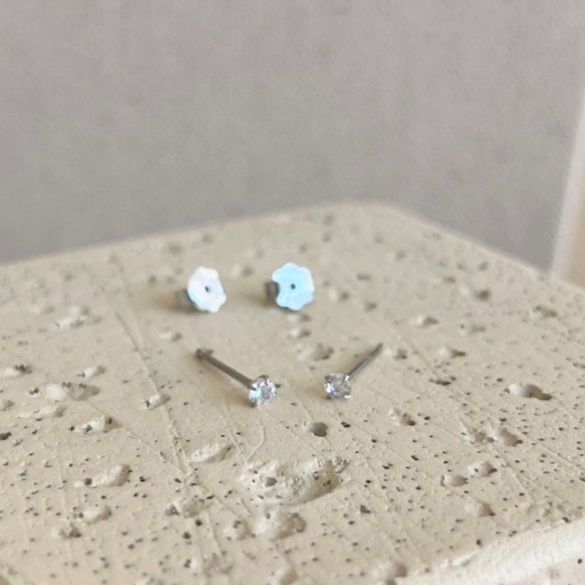ROUND CUT SILVER EARRING