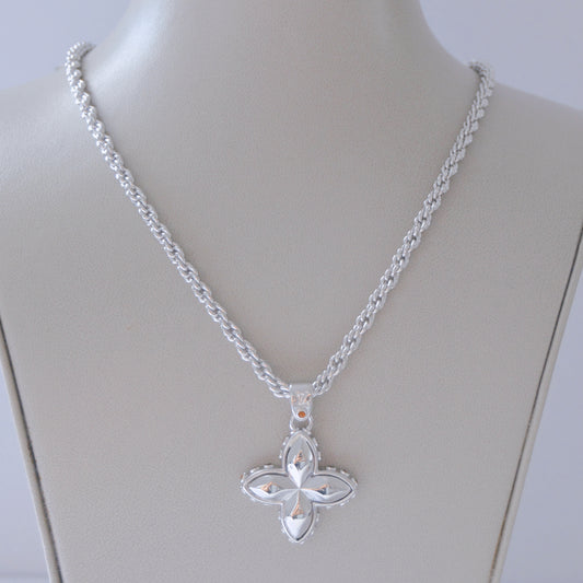 L silver necklace