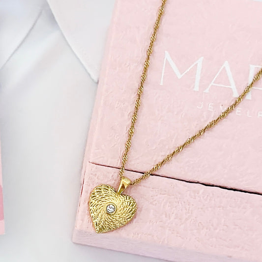 HEART NECKLACE