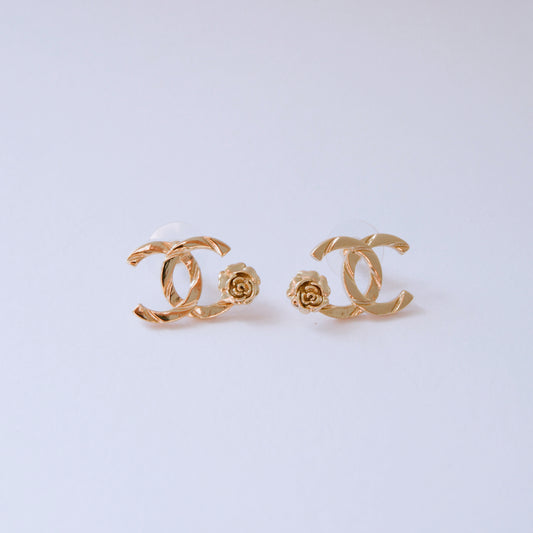 C gold earring