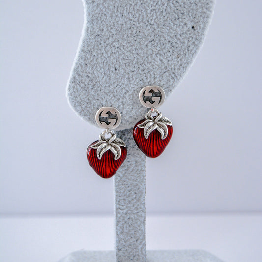 Strawberry 🍓 earring