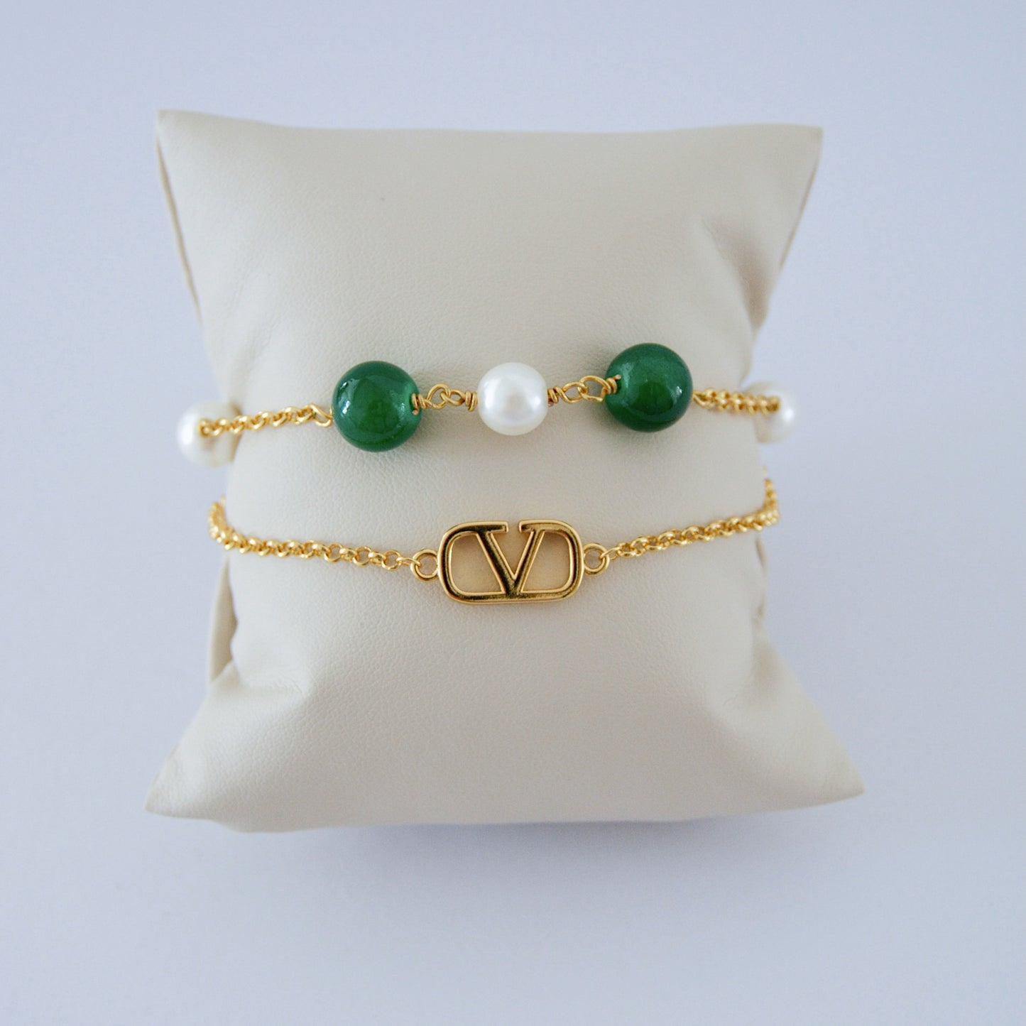 V Bracelet