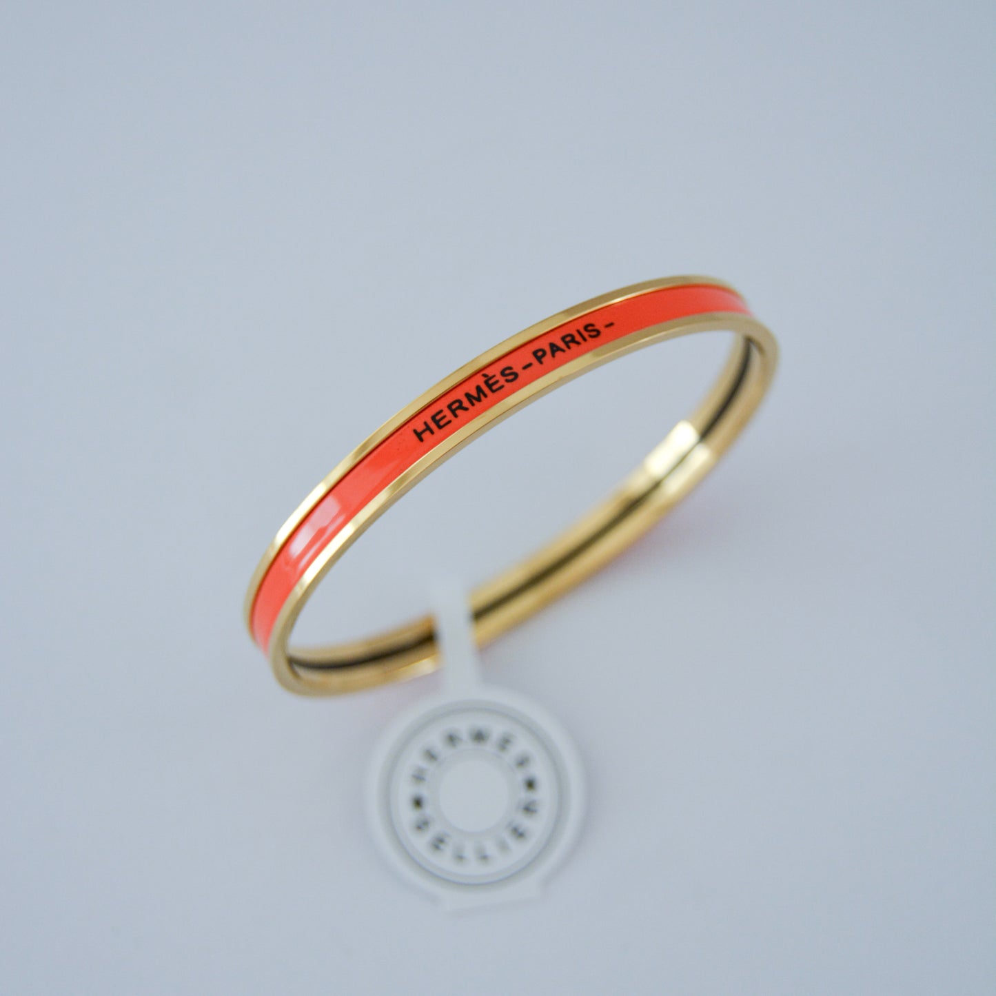 H gold bracelet