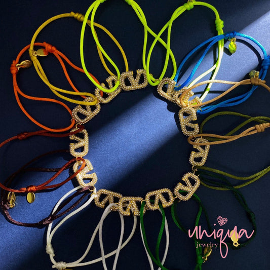 V W/CRYSTAL BRACELET