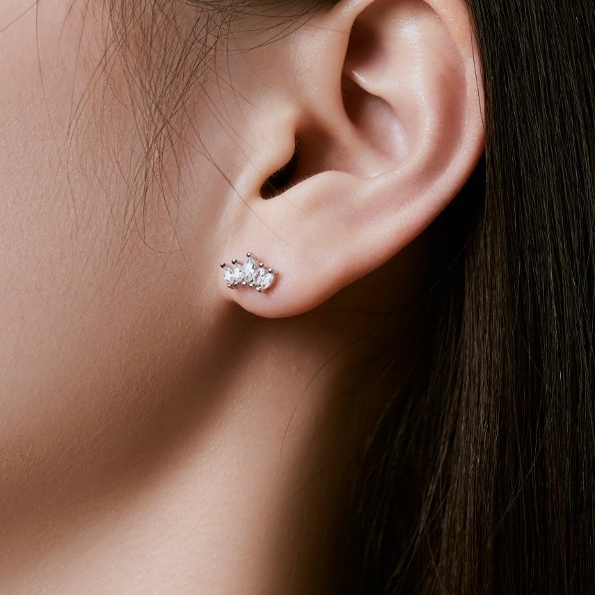 QUEEN GOLD EARRING