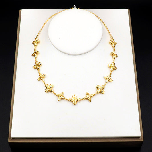 Blossom gold necklace