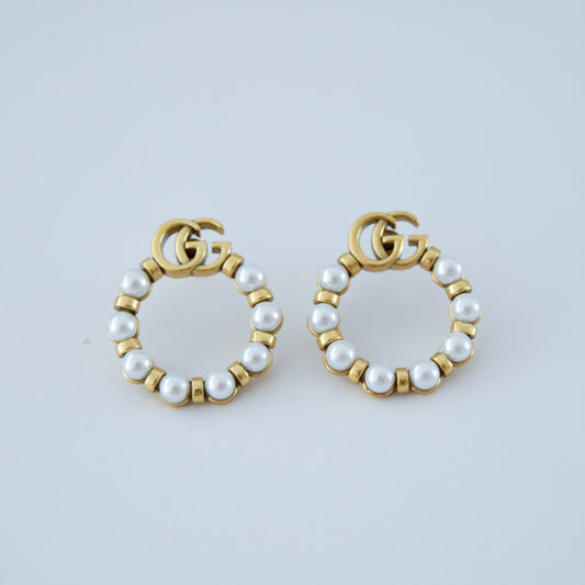 GG Pearl earring