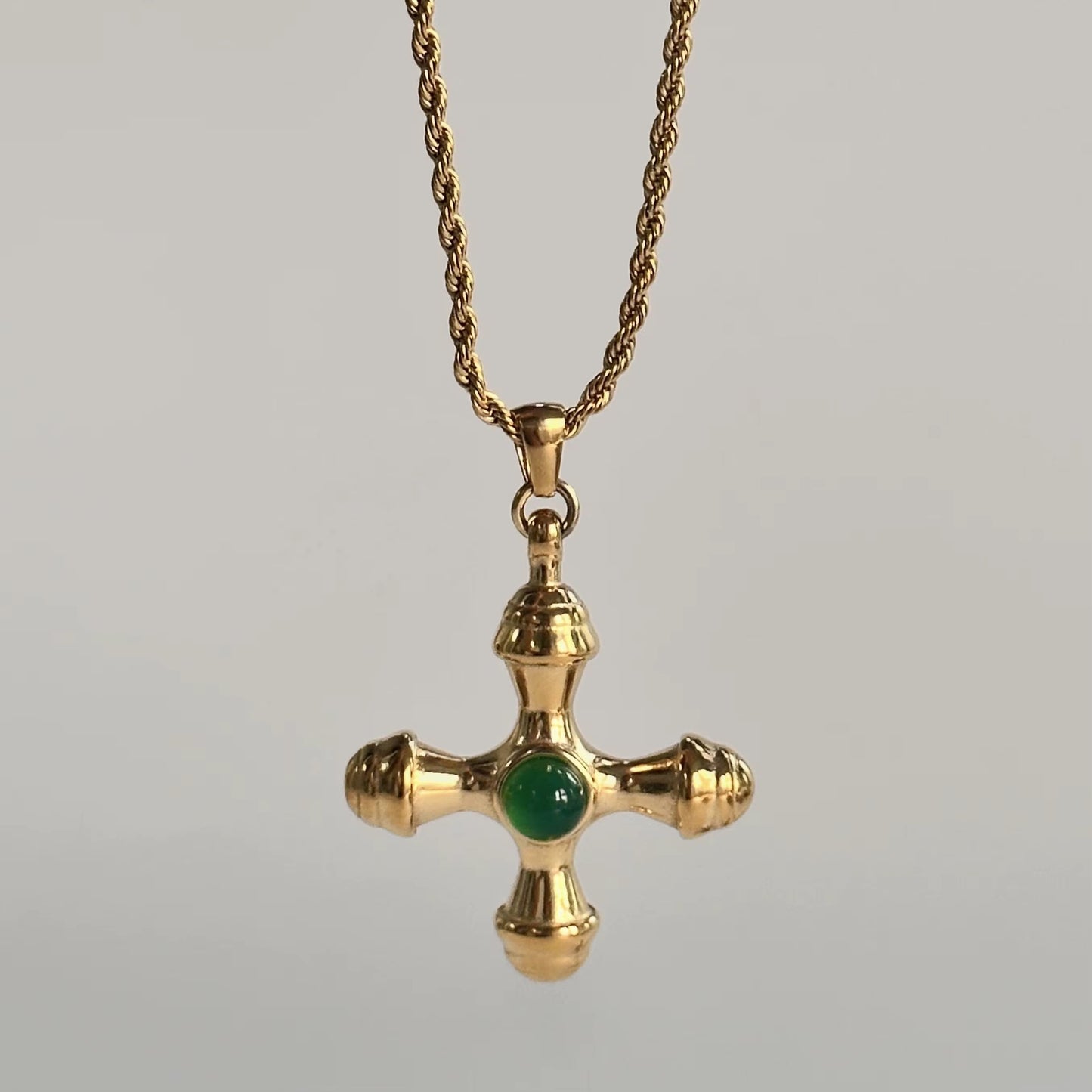 Green agate necklace