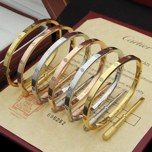LOVE THIN BANGLE BRACELET