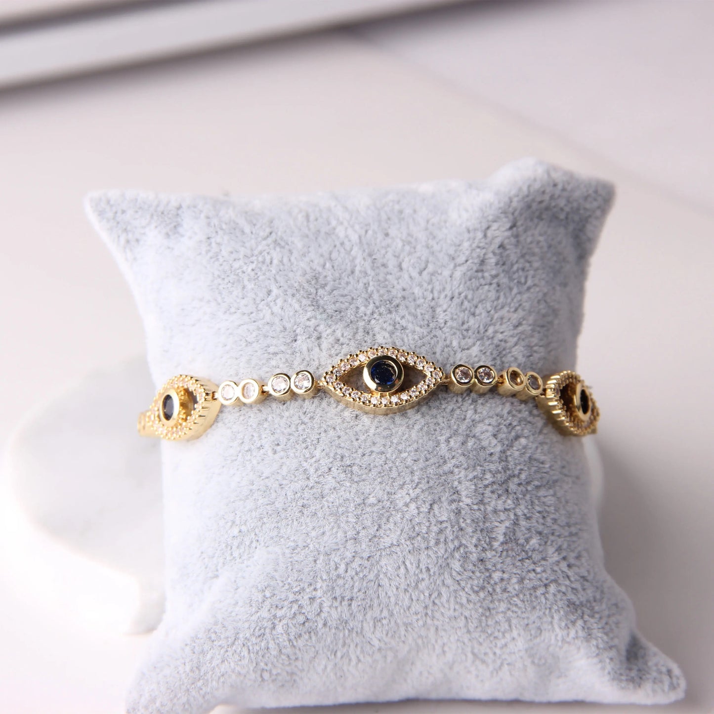 EVIL EYE CRYSTAL BRACELET