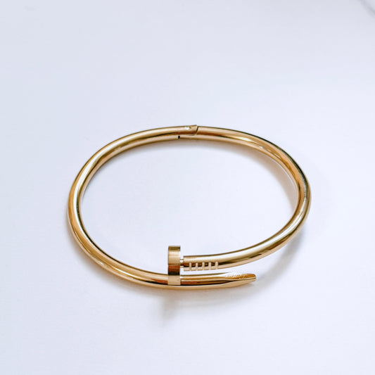 Nail bracelet