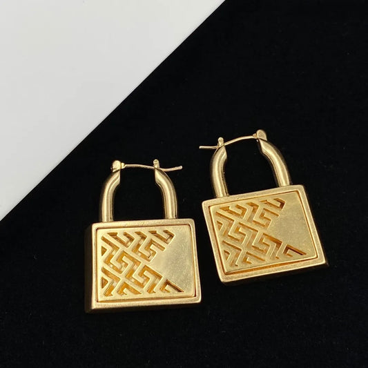 VRSCE EARRING