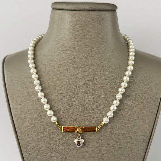 CLN pearl necklace
