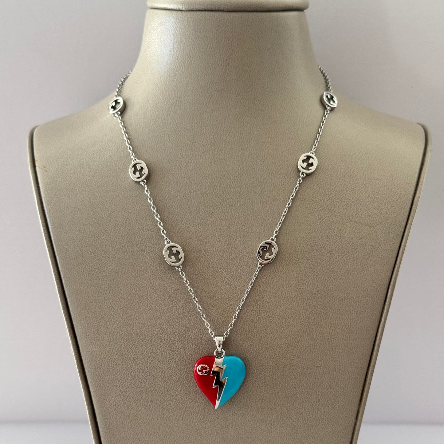 SILVER HEART NECKLACE