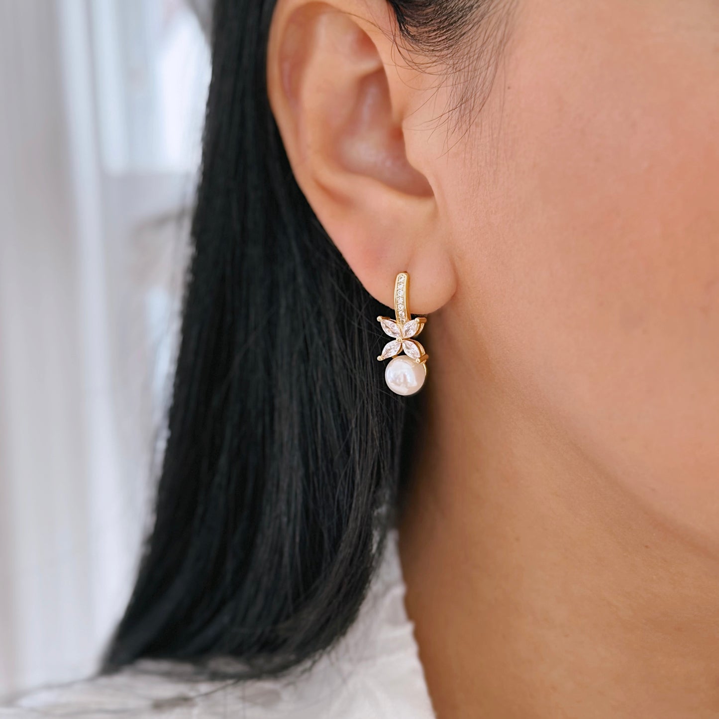 Pearl earring
