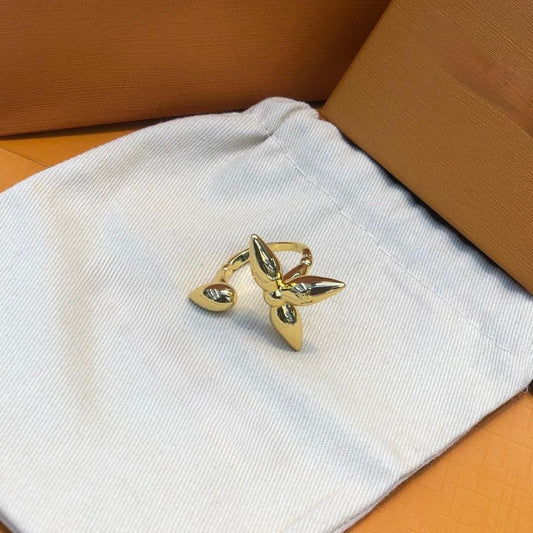 LV gold ring