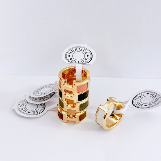 H GOLD RING