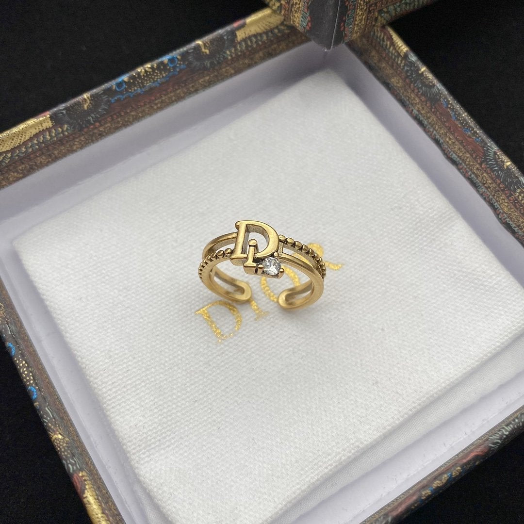 VINTAGE RING