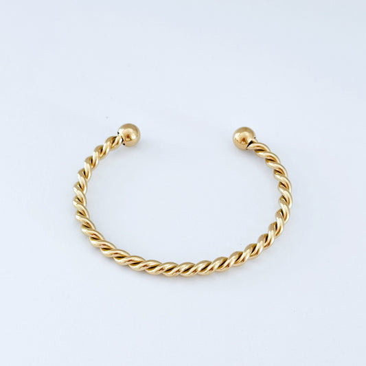 Twisted bracelet
