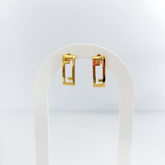 GOLD F EARRING