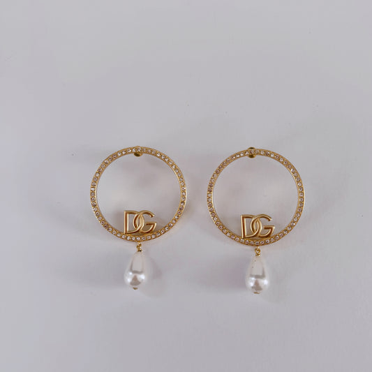Big gold earring