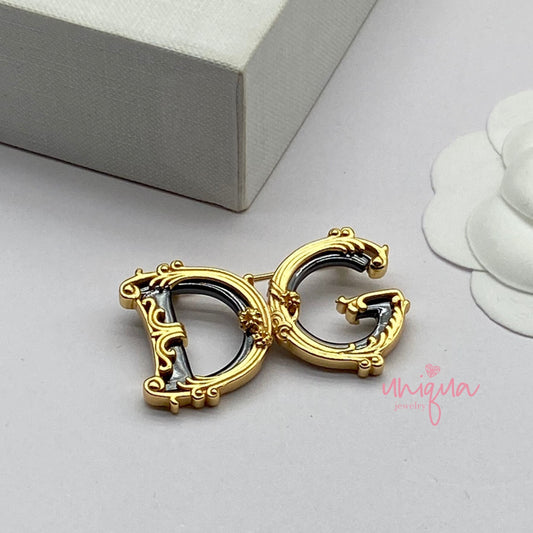 D&G BROOCH
